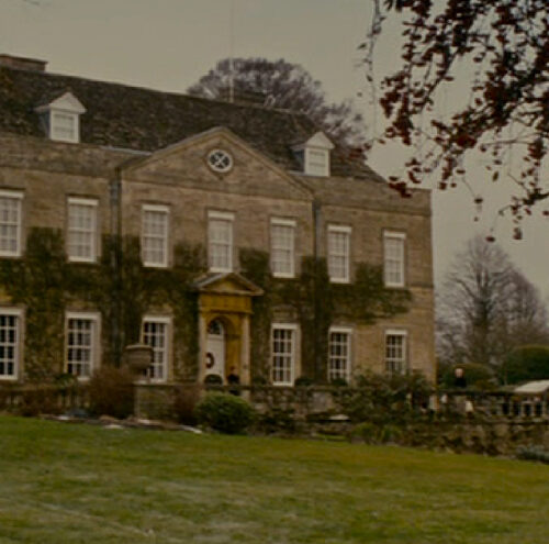 restaurant house